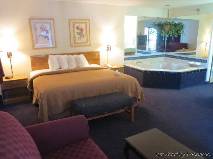 Quality Inn Hudsonville South Exterior foto